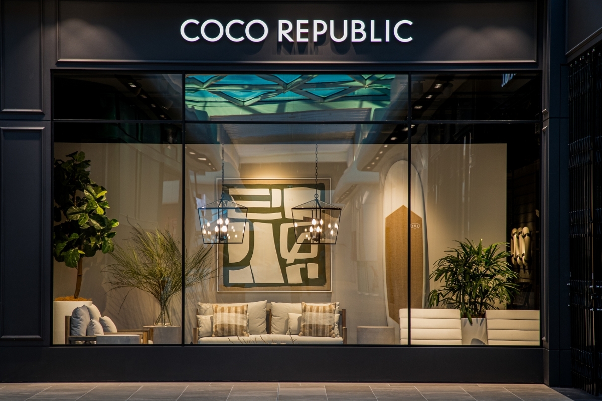 Coco Republic Burnside Village hosts sculptor Peter Syndicas for SALA Festival